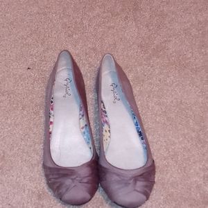 Qupid 8 1/2 gray flats